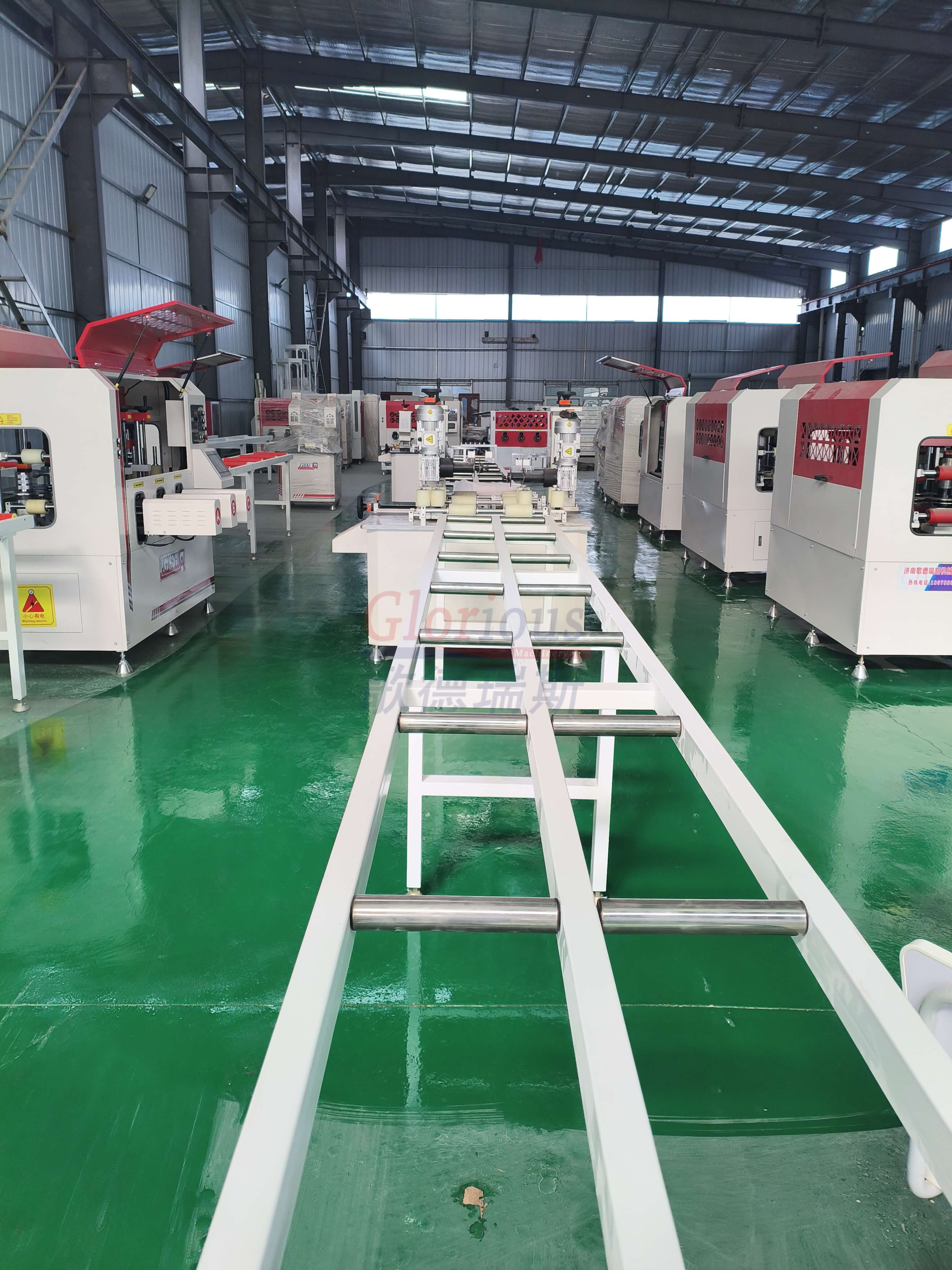 斷橋鋁開(kāi)齒穿條設(shè)備在建筑行業(yè)的應(yīng)用案例